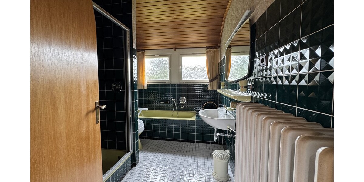 Freistehendes Einfamilienhaus mit großem Grundstück in Ließem - Einfamilienhaus Wachtberg / Ließem Ließem | Angebot:24713302