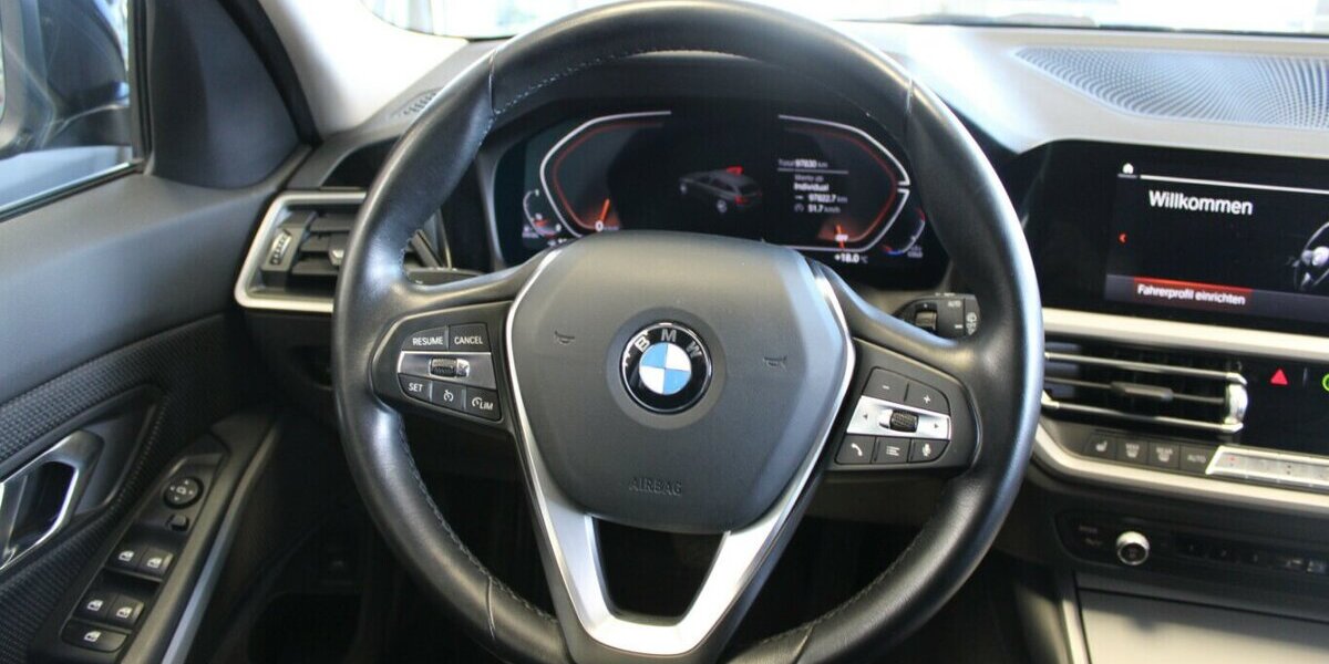 BMW 318 318d Touring Aut. Advantage 97.827 km 22.980 &euro; Euskirchen 53881