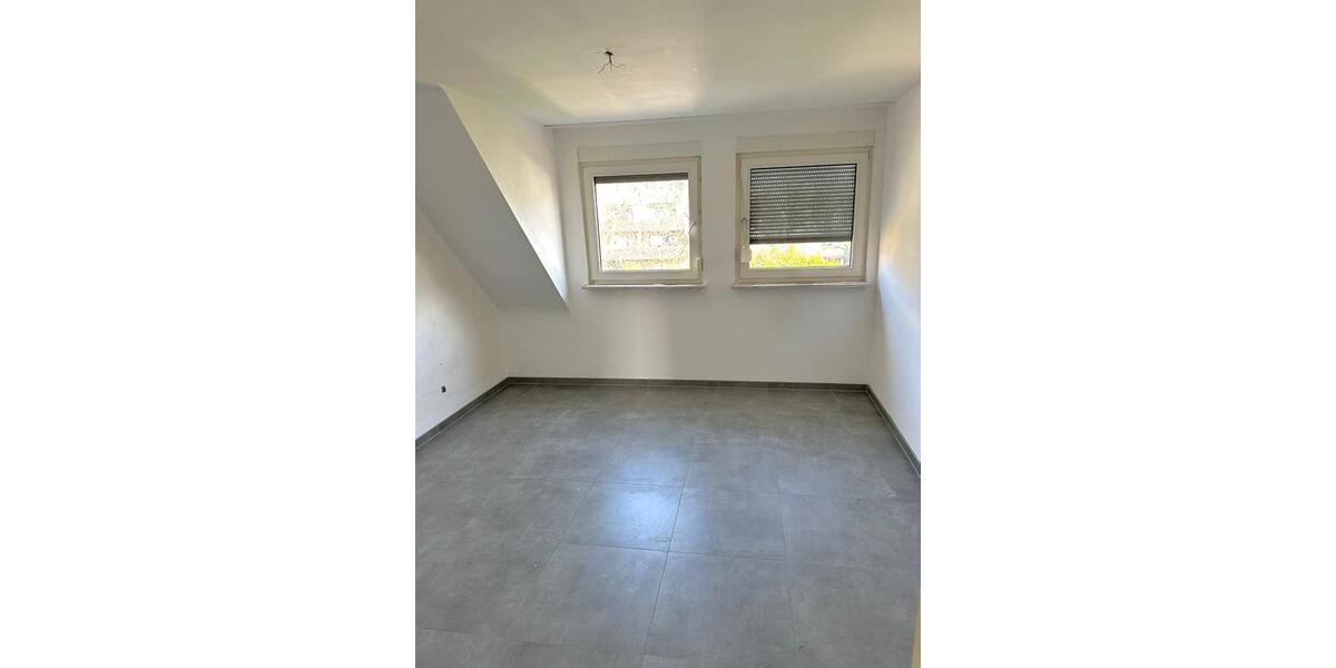 Etagenwohnung Wesseling - 3 Zimmer, 72 m&sup2;, 1.030&euro; | Angebot:26001864