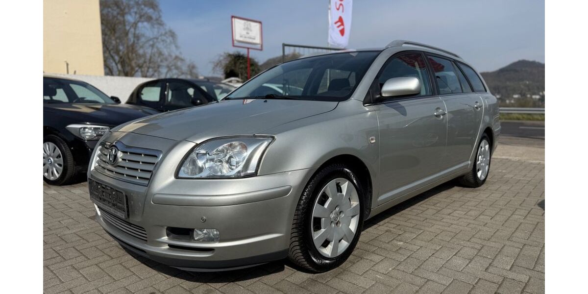 Toyota Avensis 185.000 km 2.799 &euro; Bonn 53179