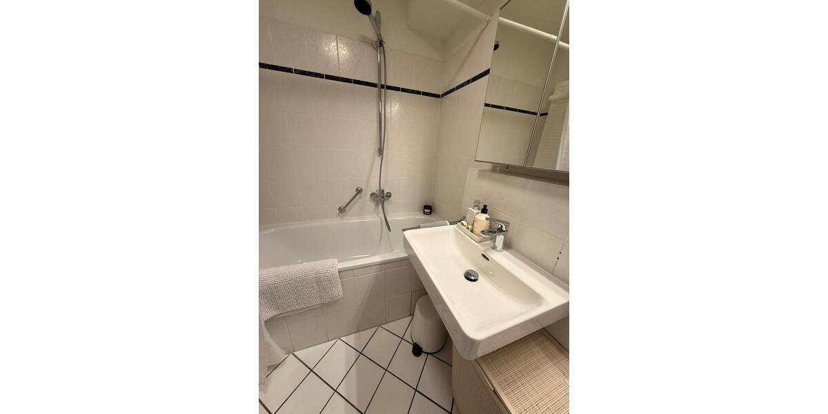 Etagenwohnung Köln Rodenkirchen - 3 Zimmer, 70 m&sup2;, 1.850&euro; | Angebot:26045520