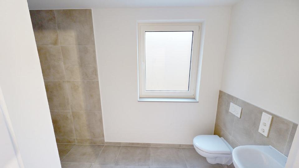 Etagenwohnung Euskirchen Dom-Esch - 4 Zimmer, 204 m&sup2;, 2.580&euro; | Angebot:24444910