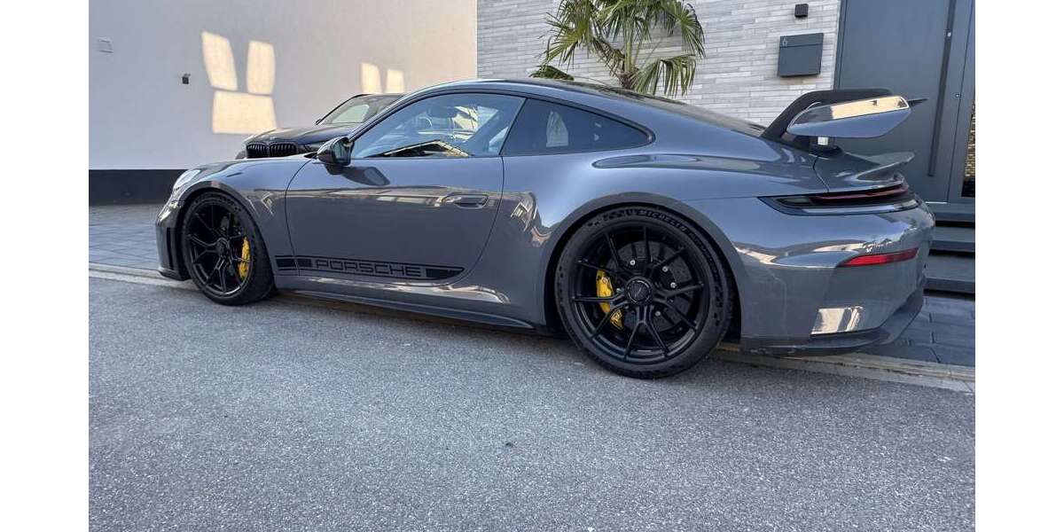 Porsche 992 7.950 km 220.000 &euro; Zülpich 53909