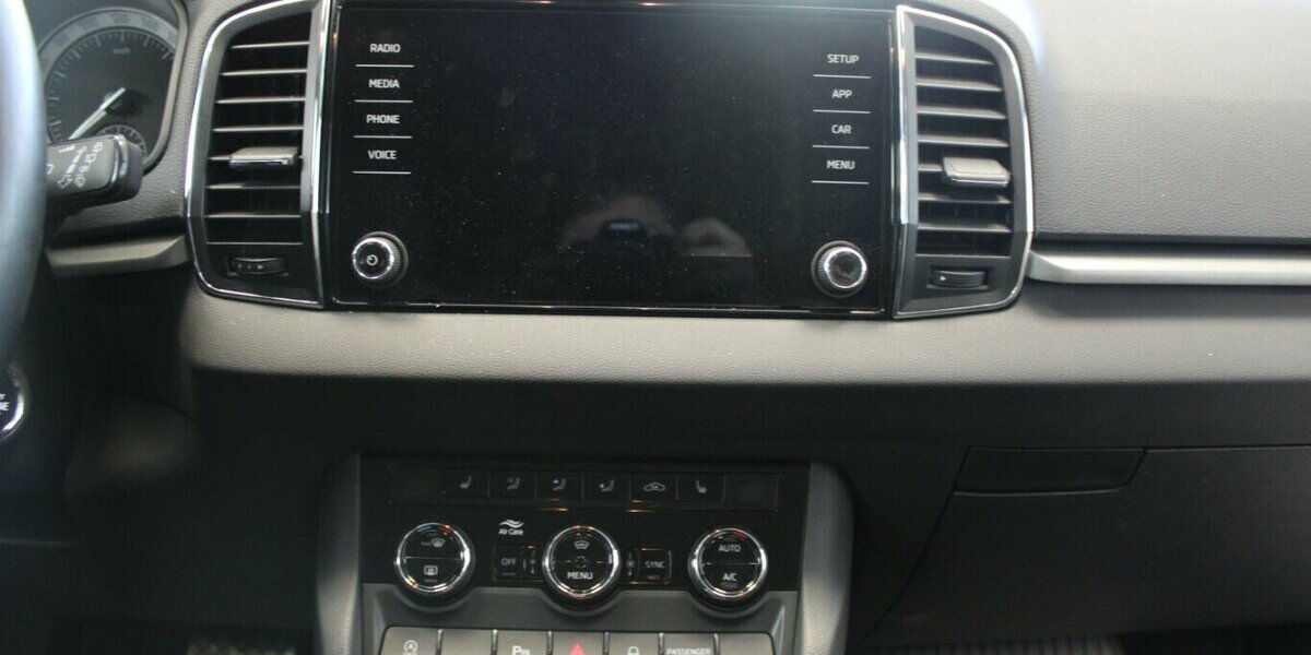 Skoda Karoq 1.5 TSI ACT DS 29.998 km 21.980 &euro; Euskirchen 53881