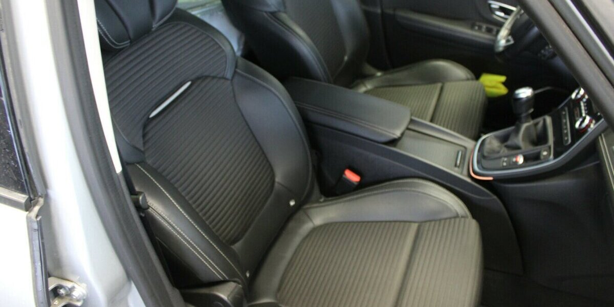 Renault Scenic ENERGY TCe 130 BOSE EDITION 52.334 km 12.980 &euro; Euskirchen 53881