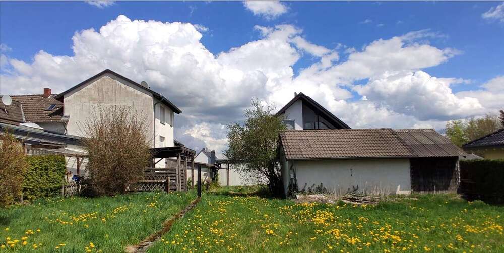 Einfamilienhaus Blankenheim - 10 Zimmer, 221 m&sup2;, 139.000&euro; | Angebot:25941536