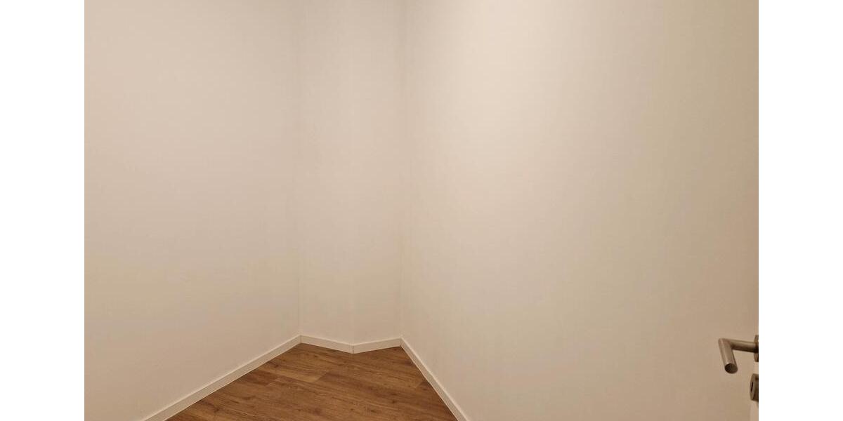 Etagenwohnung Bonn Bad Godesberg - 2 Zimmer, 94 m&sup2;, 1.038&euro; | Angebot:22051328