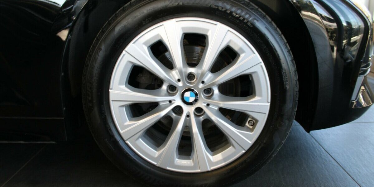 BMW 318 318d Touring Aut. Advantage 97.827 km 22.980 &euro; Euskirchen 53881