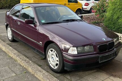 BMW 316 111.000 km 1.950 &euro; Stotzheim 53881