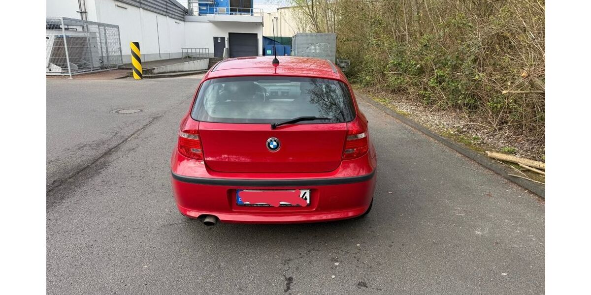 BMW 118 233.000 km 3.200 &euro; Bonn 53227