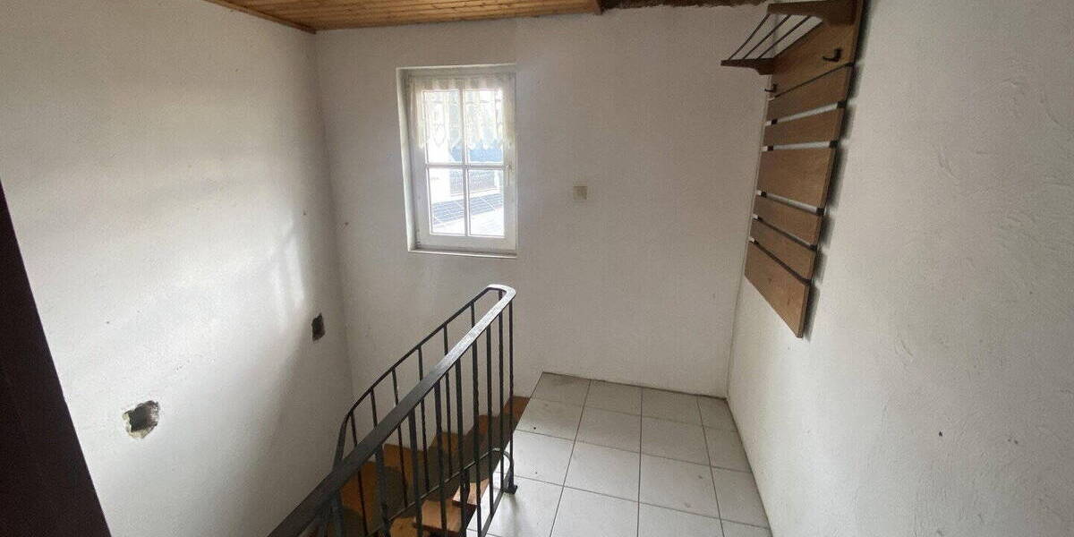 Mehrfamilienhaus, Wohnhaus Blankenheim Blankenheimerdorf - 1 Zimmer, 221 m&sup2;, 139.000&euro; | Angebot:25938506