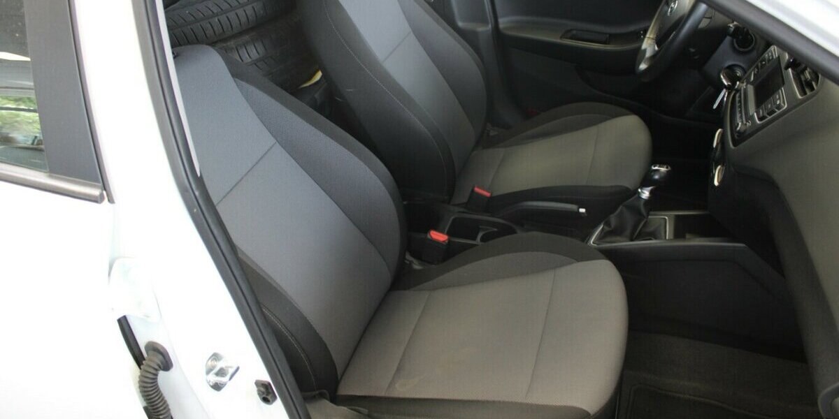 Hyundai i20 1.2 - 5-Türig - Klima - 41.802 km 11.980 &euro; Euskirchen 53881