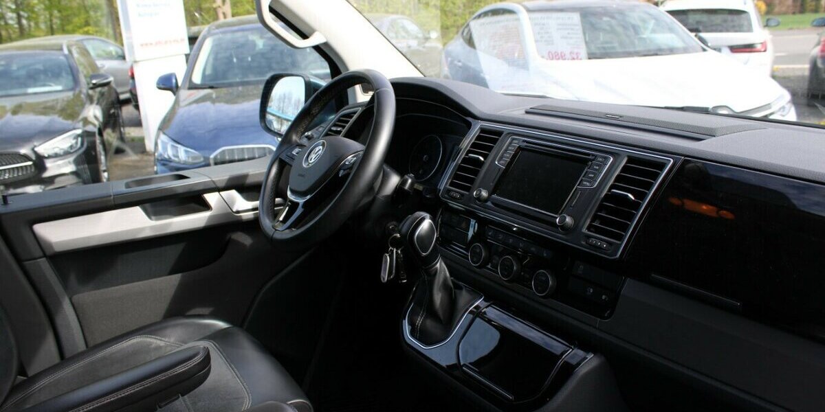 VW T6 Multivan DSG Kurz 4Motion Generation Six 112.200 km 32.980 &euro; Euskirchen 53881