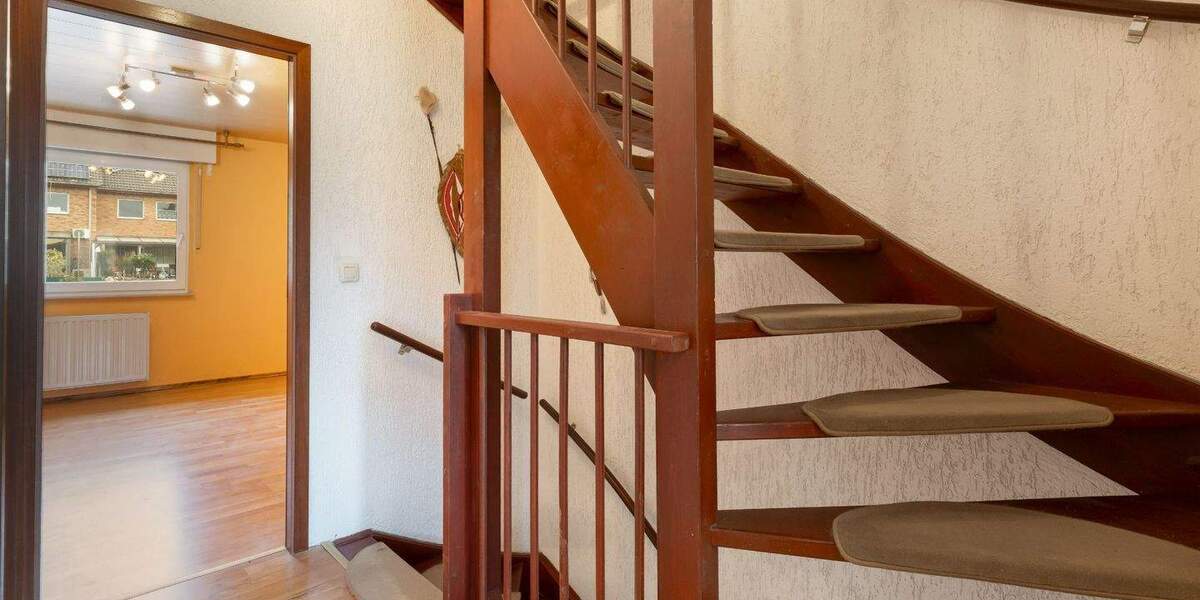 Reihenmittelhaus Wesseling Keldenich - 5 Zimmer, 138 m&sup2;, 399.000&euro; | Angebot:25692754