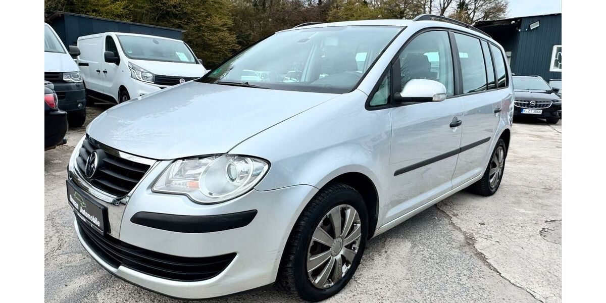 VW Touran 210.000 km 3.990 &euro; Bonn 53227