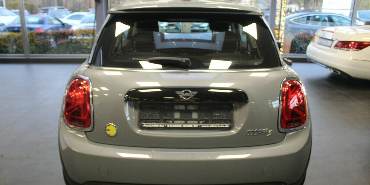 Mini Cooper SE Essential Trim 6.970 km 16.980 &euro; Euskirchen 53881