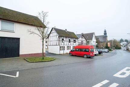 Haus Bad Neuenahr-Ahrweiler Ramersbach - 8 Zimmer, 200 m&sup2;, 199.000&euro; | Angebot:25677249