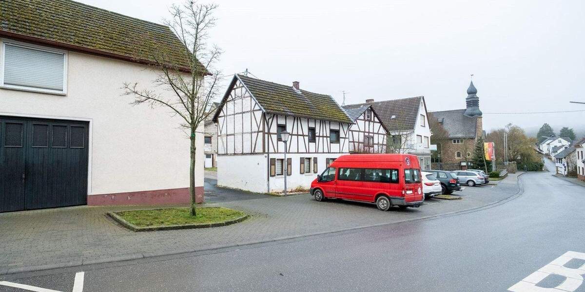 Mehrfamilienhaus, Wohnhaus Bad Neuenahr-Ahrweiler Ramersbach - 8 Zimmer, 200 m&sup2;, 199.000&euro; | Angebot:25677249