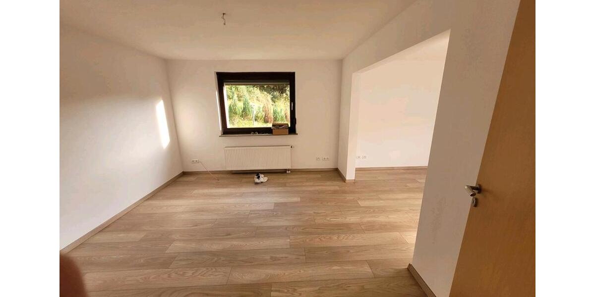 Einfamilienhaus Hönningen - 3 Zimmer, 85 m&sup2;, 900&euro; | Angebot:25646065