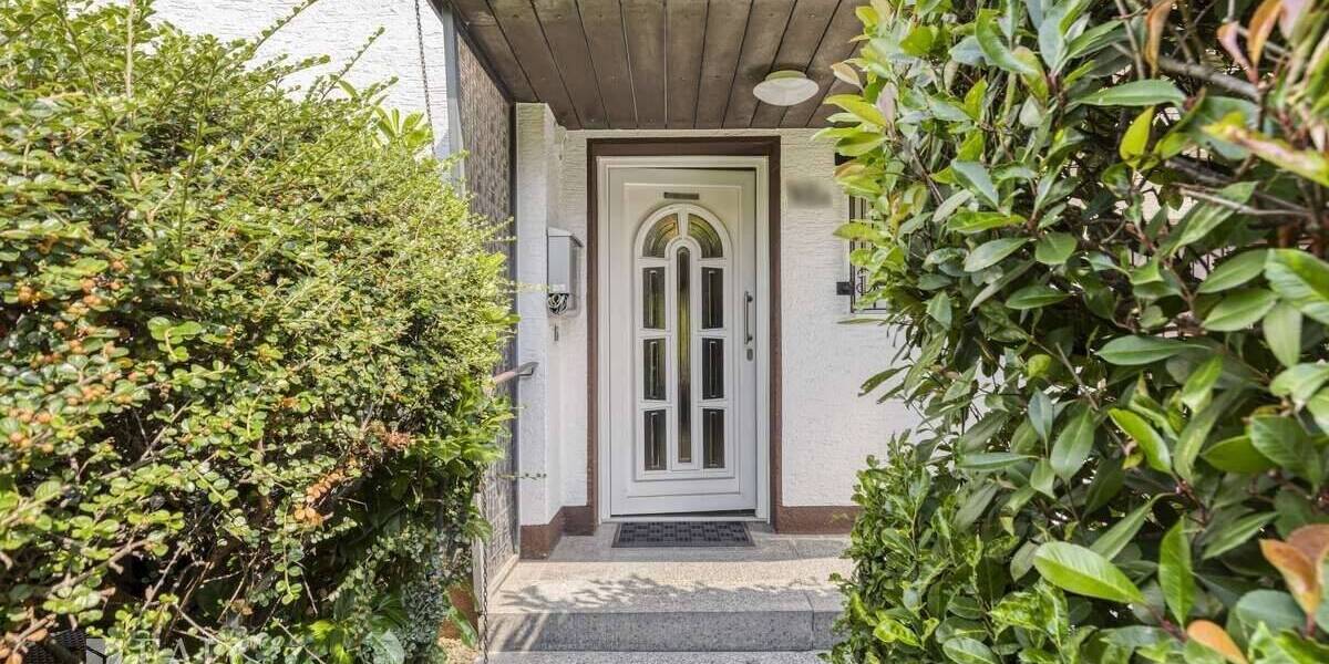 Reihenendhaus Köln Zündorf - 5 Zimmer, 168 m&sup2;, 650.000&euro; | Angebot:25743059