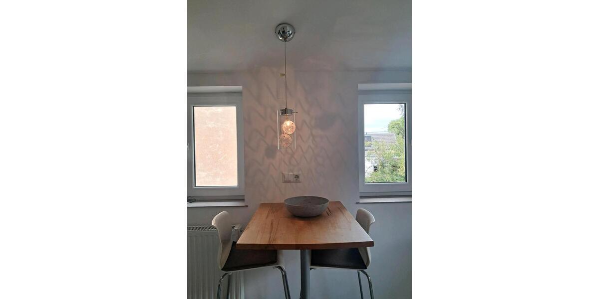 Dachgeschoßwohnung Bonn Poppelsdorf - 1 Zimmer, 32 m&sup2;, 780&euro; | Angebot:25843825