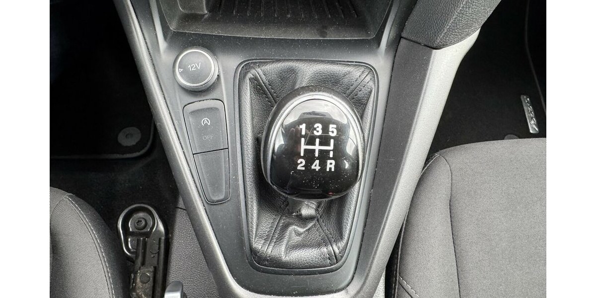 Ford Focus Klima Navi Zahnr.+Wa.-PumpeNeu SR+WR 1.Hd. 115.000 km 6.900 &euro; Erftstadt 50374