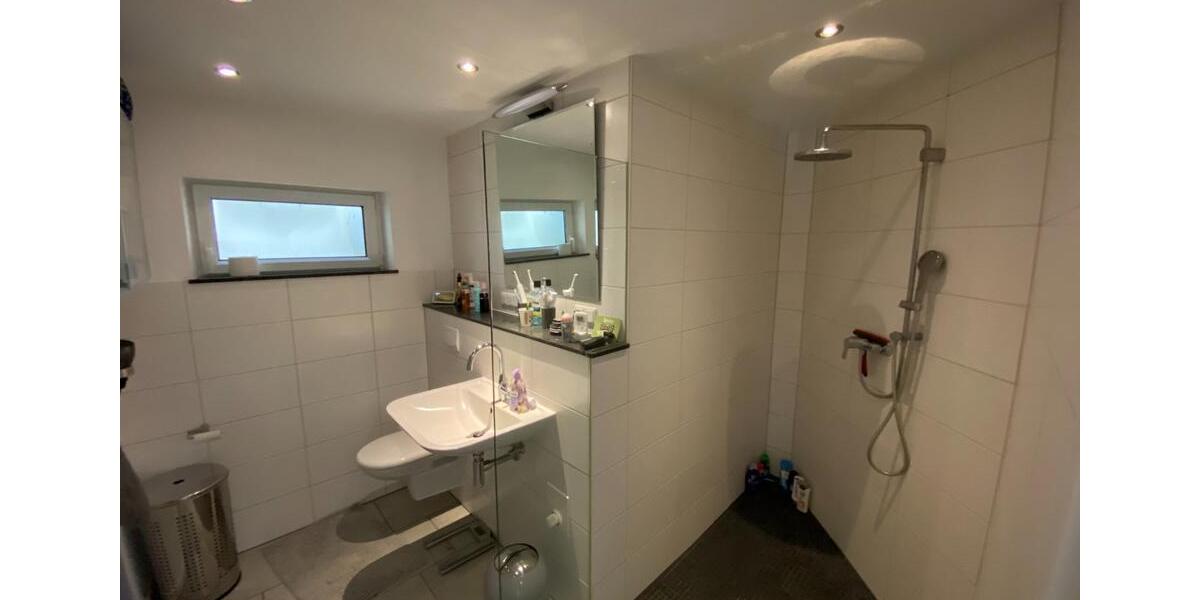 Doppelhaushälfte Königswinter - 5 Zimmer, 160 m&sup2;, 1.650&euro; | Angebot:25945145