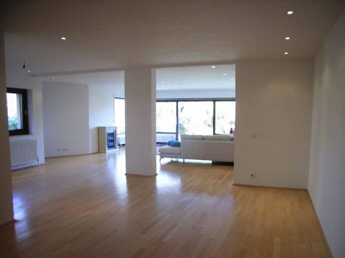 Bungalow Bonn Lannesdorf - 3 Zimmer, 151 m&sup2;, 2.195&euro; | Angebot:25729390