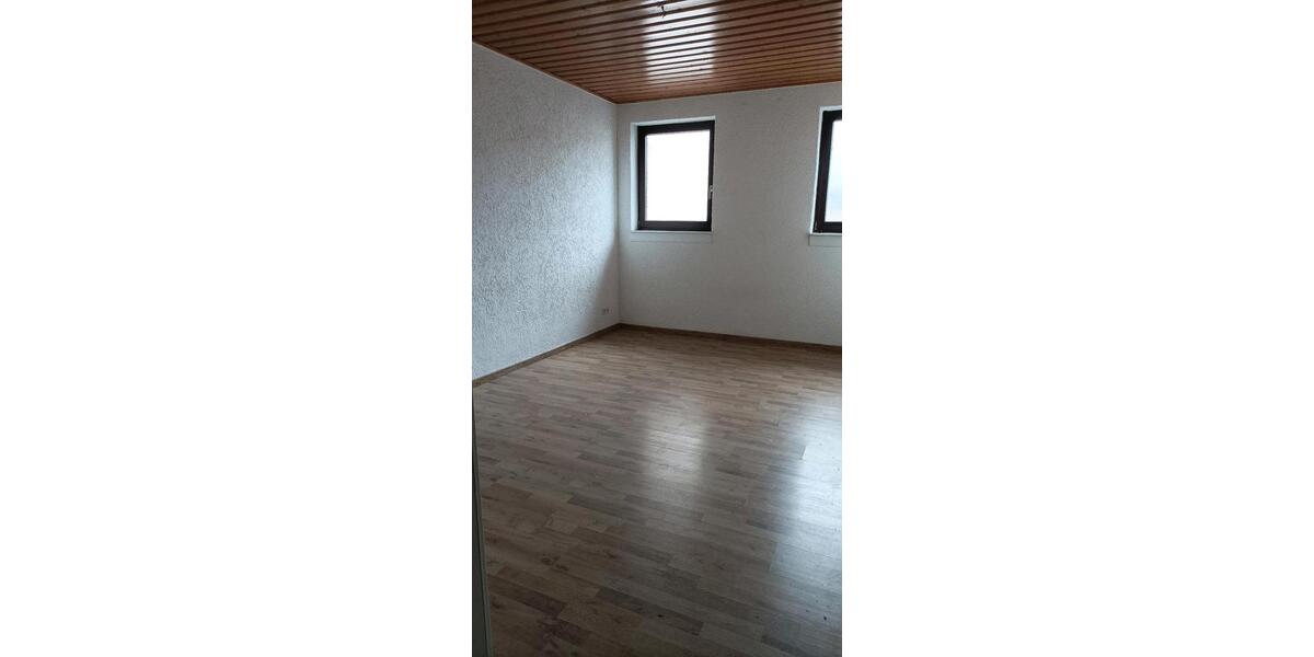 Etagenwohnung Blankenheim - 3 Zimmer, 118 m&sup2;, 750&euro; | Angebot:23762044