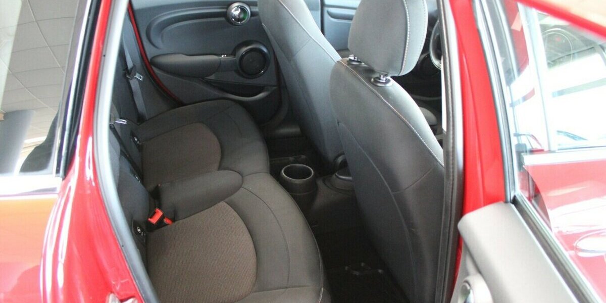 Mini Cooper Pepper - 5-Türig - Navi - SHZ - PDC - 83.970 km 11.980 &euro; Euskirchen 53881