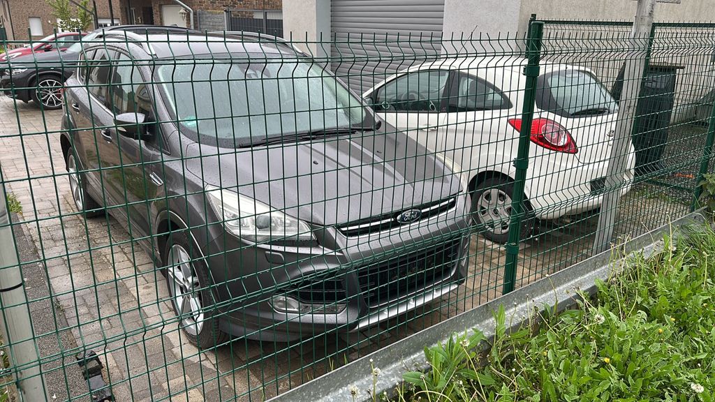 Ford Kuga 171.000 km 7.200 &euro; Vettweiß 52391