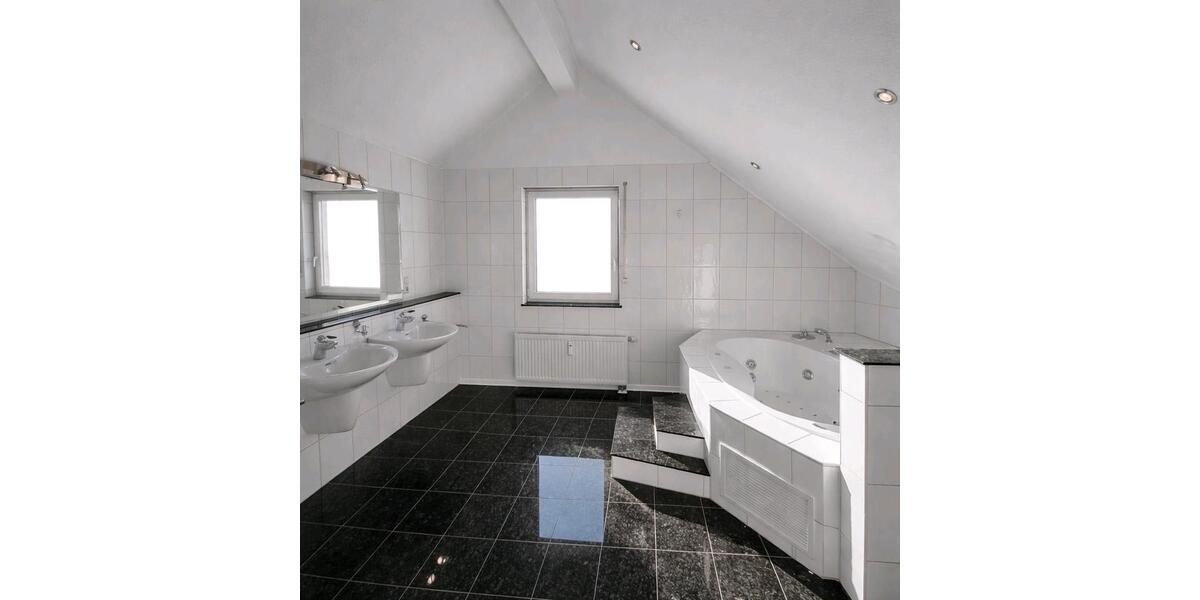 Maisonettenwohnung Düren Distelrath - 3.5 Zimmer, 98 m&sup2;, 335.000&euro; | Angebot:25906928