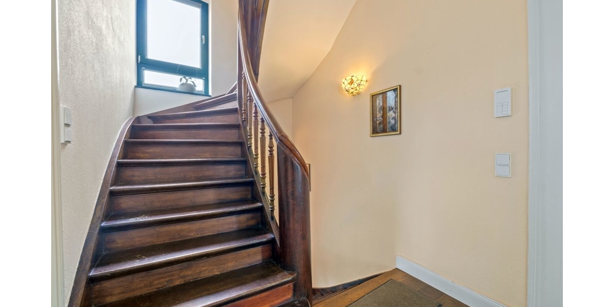 Nachhaltiges Anwesen mit top Energiewerten, Reitanlage und Platz für mehrere Generationen! - Mehrfamilienhaus, Wohnhaus Königswinter | Angebot:21578876