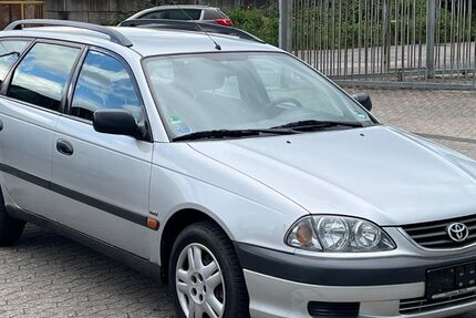 Toyota Avensis 104.820 km 2.450 &euro; Bornheim 53332