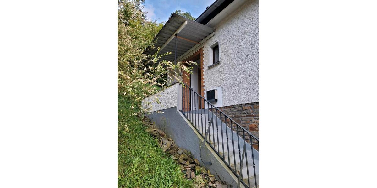 Einfamilienhaus Hönningen - 3 Zimmer, 85 m&sup2;, 900&euro; | Angebot:25646065
