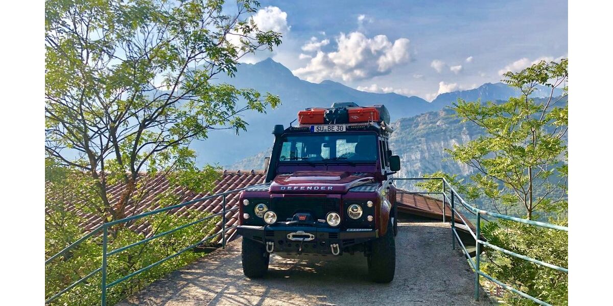 Land Rover Defender 129.000 km 48.999 &euro; Wachtberg 53343