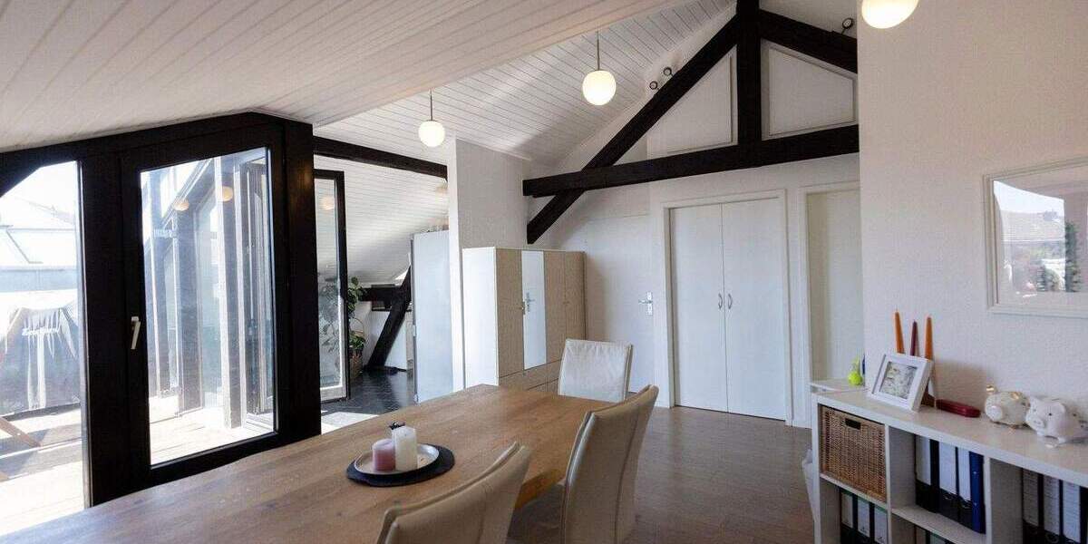 Etagenwohnung Bonn Zentrum - 2 Zimmer, 77 m&sup2;, 399.000&euro; | Angebot:25755208