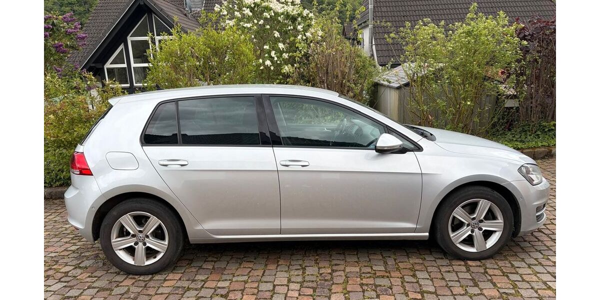 VW Golf 210.000 km 6.000 &euro; Hönningen 53506