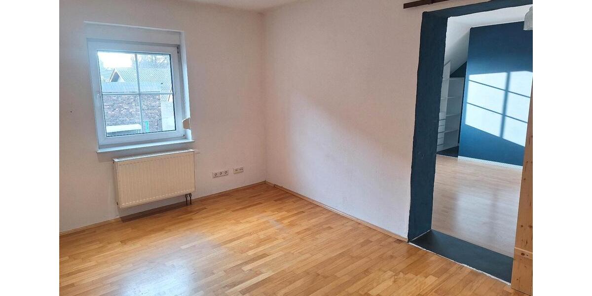 Einfamilienhaus Niederkassel - 5 Zimmer, 126 m&sup2;, 1.500&euro; | Angebot:26006004