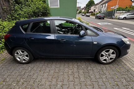 Opel Astra 181.000 km 5.300 &euro; Bonn 53117