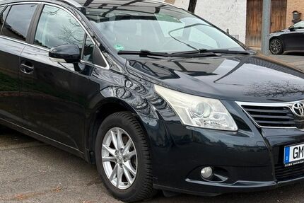Toyota Avensis 180.000 km 7.499 &euro; Euskirchen 53881
