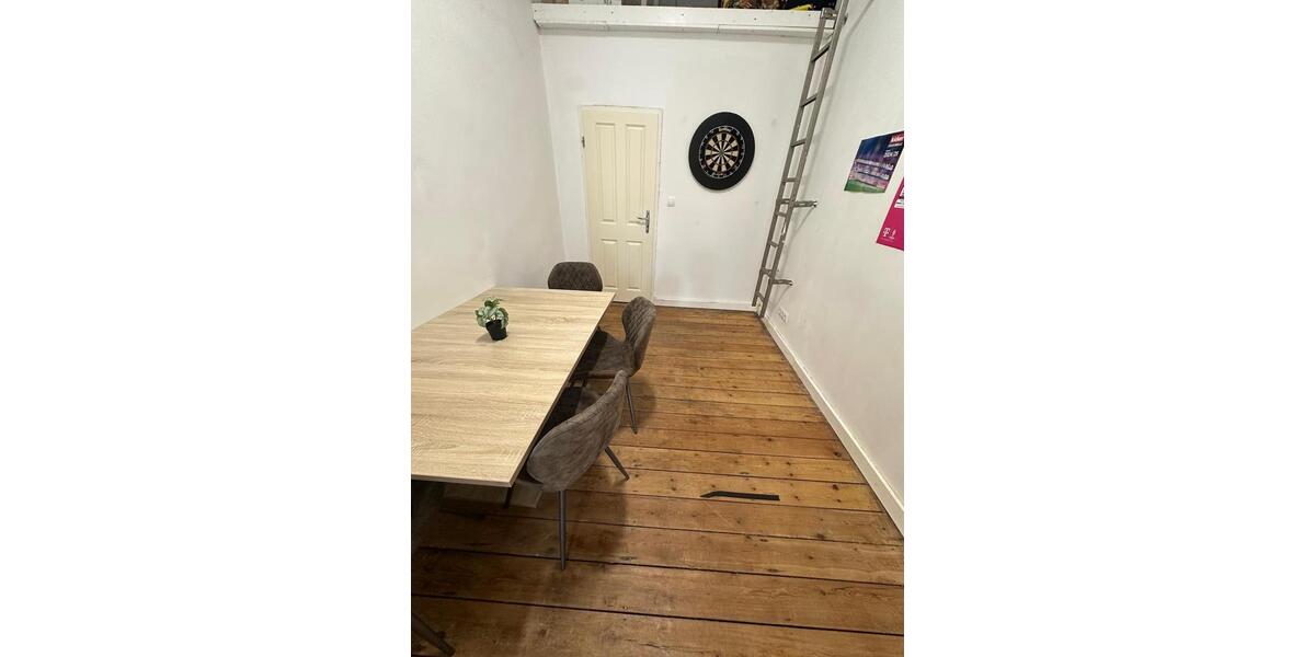 Etagenwohnung Bonn - 15 Zimmer, 120 m&sup2;, 480&euro; | Angebot:25883339