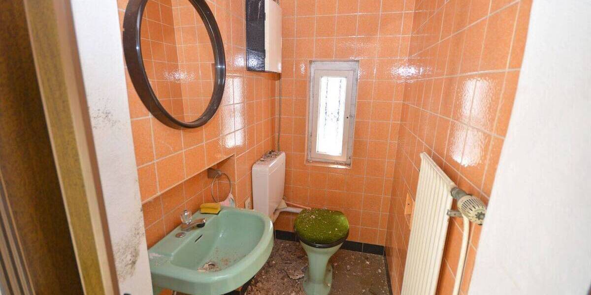 Einfamilienhaus Brühl - 8 Zimmer, 233 m&sup2;, 450.000&euro; | Angebot:26420449