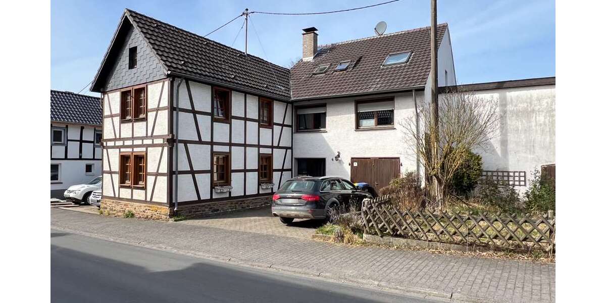 Einfamilienhaus Bad Münstereifel-Schönau Schönau - 8 Zimmer, 190 m&sup2;, 195.000&euro; | Angebot:20272783