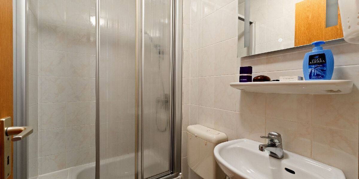 Mit Video: Vermietete Eigentumswohnung mit großzügigem Raumkonzept und traumhafter Sonnenterrasse - Etagenwohnung Bonn Bad Godesberg | Angebot:23246214