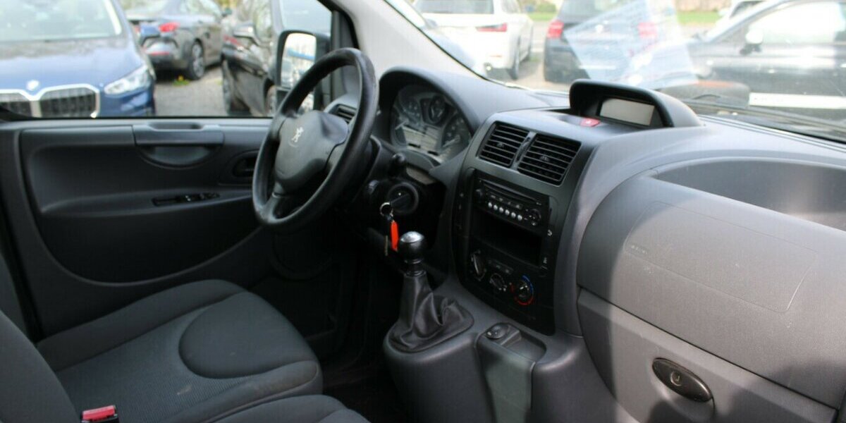 Peugeot Expert Tepee Access Hdi 125 - 9-Sitzer - 155.708 km 12.980 &euro; Euskirchen 53881