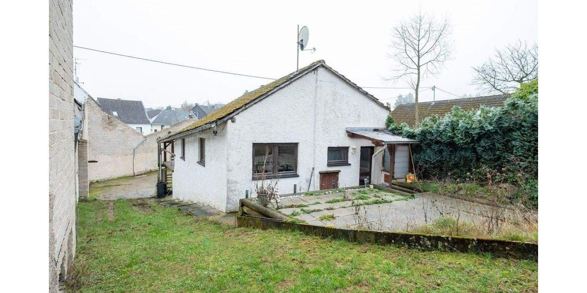Mehrfamilienhaus, Wohnhaus Bad Neuenahr-Ahrweiler Ramersbach - 8 Zimmer, 200 m&sup2;, 199.000&euro; | Angebot:25677249
