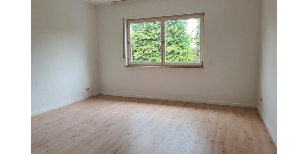 Etagenwohnung Bonn Lannesdorf - 4 Zimmer, 120 m&sup2;, 1.500&euro; | Angebot:26013818