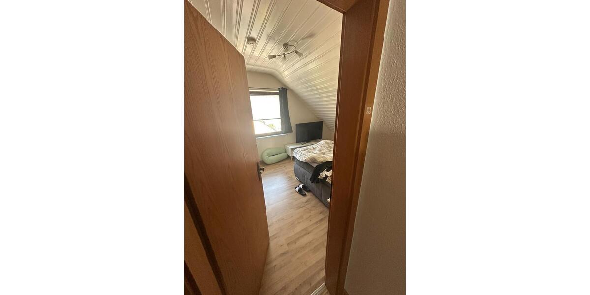 Dachgeschoßwohnung Altenahr - 3 Zimmer, 70 m&sup2;, 900&euro; | Angebot:25974775