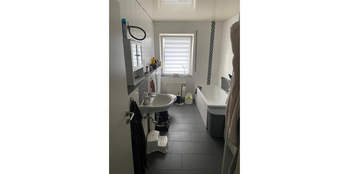 Etagenwohnung Zülpich - 3 Zimmer, 100 m&sup2;, 800&euro; | Angebot:25253840